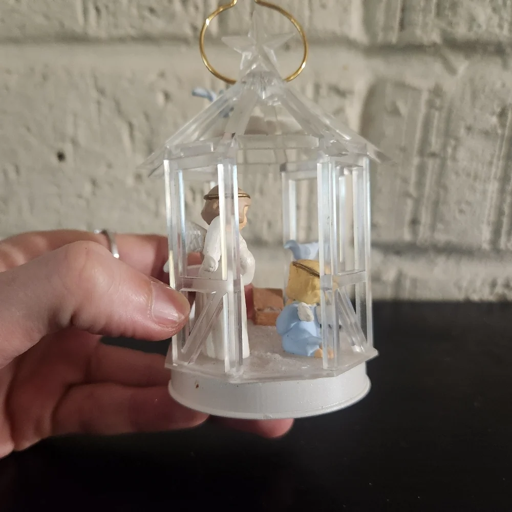 Hallmark Ornament THE LITTLEST ANGEL Magic Light 1990